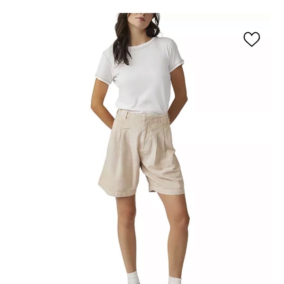 Free People sand colored linen shorts. - Picture 2 of 7